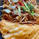 22 Bratnudeln mit knusprigem Huhn